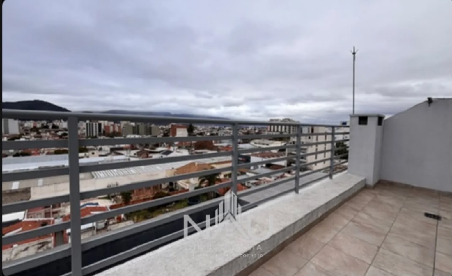 MONOAMBIENTE EN VENTA C/COCHERA | MAIPU AL 100 