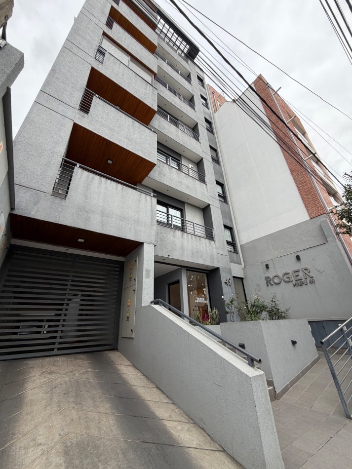 MONOAMBIENTE EN VENTA C/COCHERA | MAIPU AL 100 
