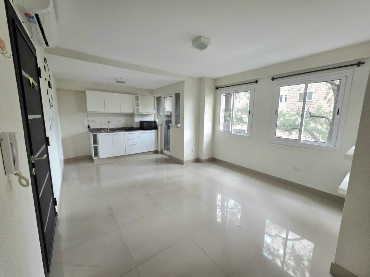DEPARTAMENTO EN VENTA | OPORTUNIDAD - ZONA MONUMENTO 20 DE FEBRERO