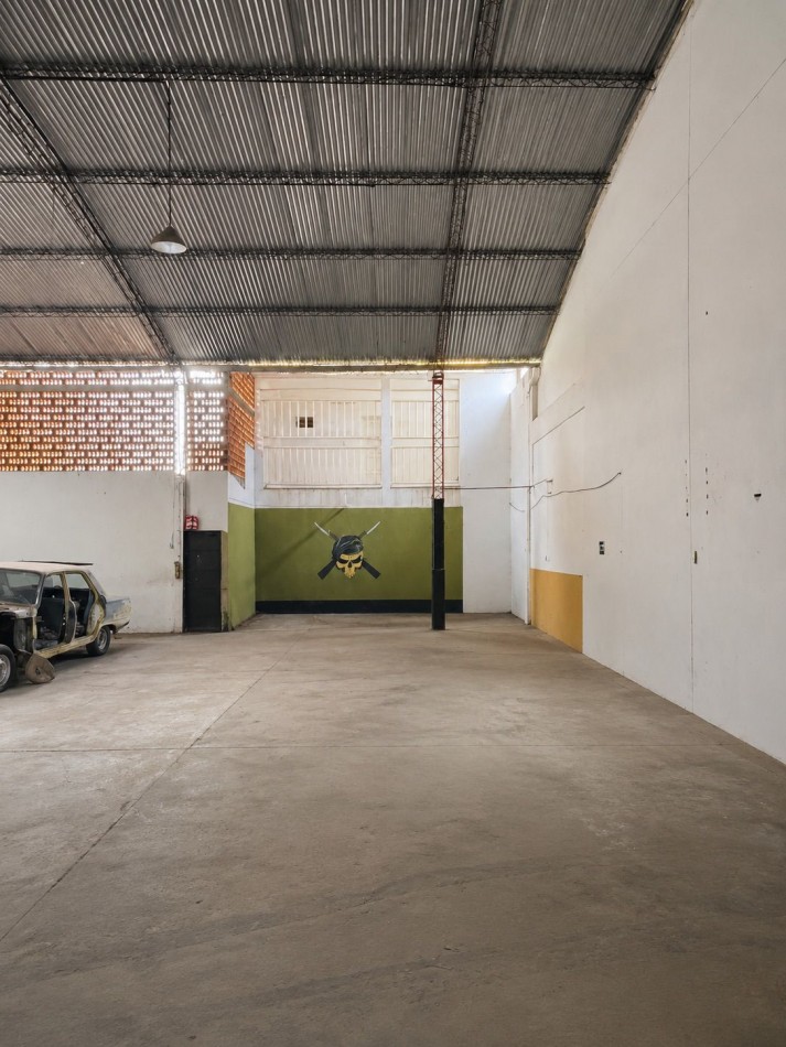 GALPON CON OFICINAS + CASA EN VENTA | AYACUCHO 648