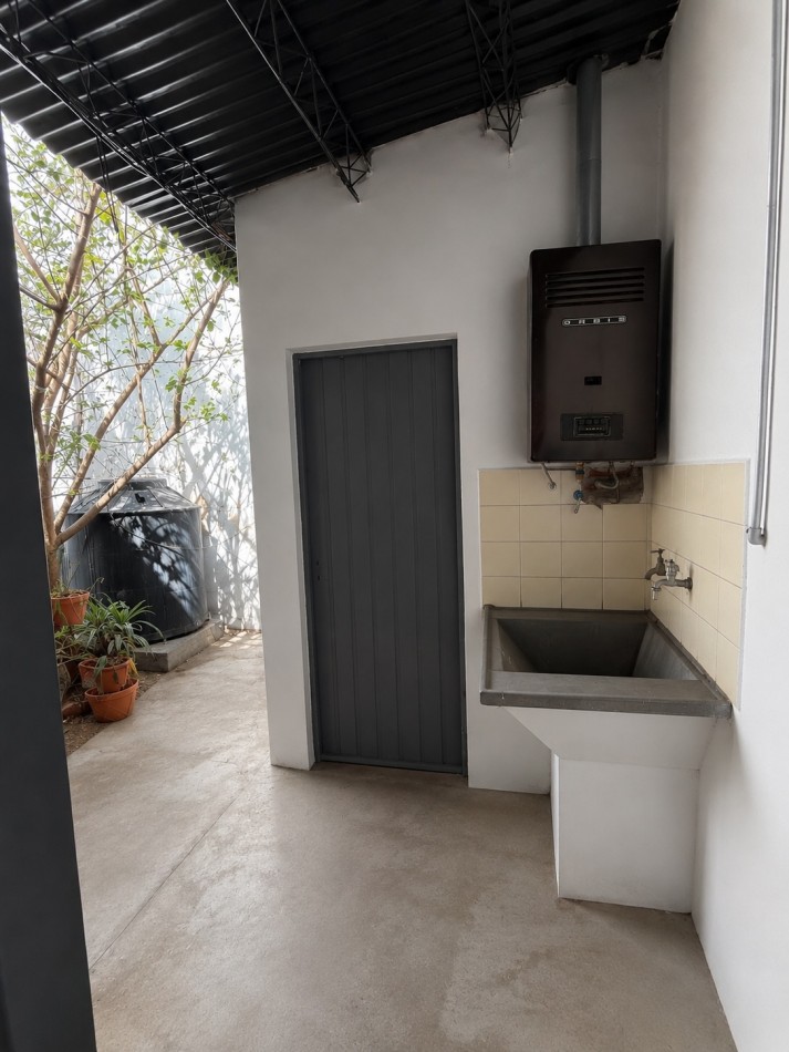 GALPON CON OFICINAS + CASA EN VENTA | AYACUCHO 648