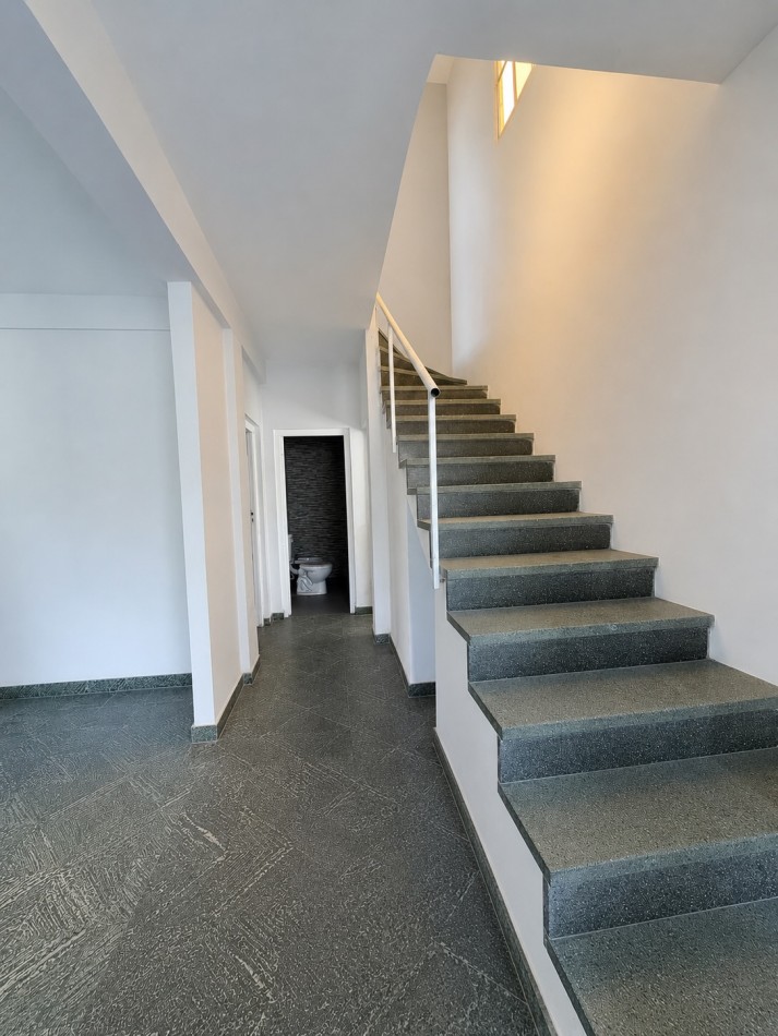 GALPON CON OFICINAS + CASA EN VENTA | AYACUCHO 648